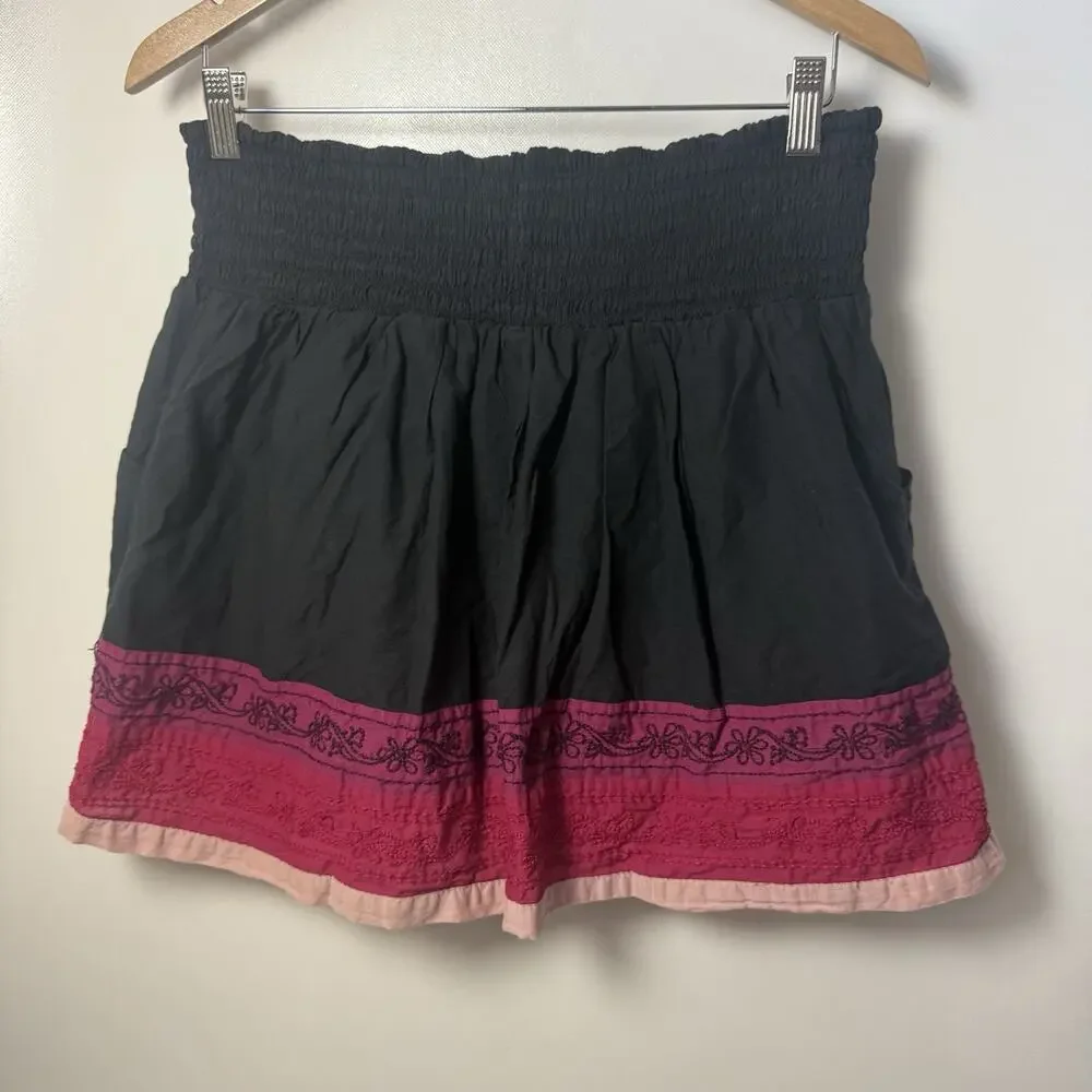 Vintage Y2K 90’s Mini Skirt Medium Black Embroidered Coconut Girl Tropical Beach